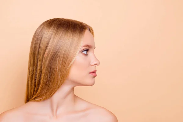 Profile side view portrait with copy space empty place of pretty — Stock Photo, Image