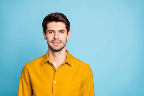 Photo of attractive brunet haired business man standing confidently near empty space isolated over pastel color background — Stock Photo, Image