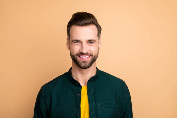 Closeup photo of amazing guy perfect appearance neat bristle young promoted boss chief friendly smiling colleagues wear casual clothes isolated beige color background — 스톡 사진