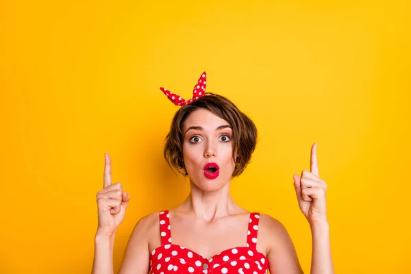 Portrait of astonished crazy girl point index finger up copyspace indicate look incredible ads promo impressed scream wow omg wear stylish clothing isolated over bright color background — 스톡 사진