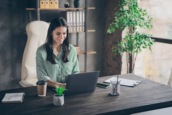 Portrait of her she nice-looking attractive cheerful focused content successful businesslady freelancer creating new design order client modern industrial brick loft interior style work place station — 图库照片