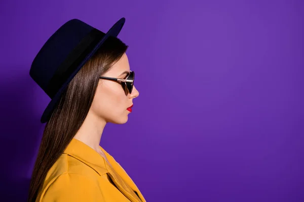 Profile side photo of magnificent charismatic girl real businesswoman rich wealthy entrepreneur look copyspace wear trendy clothes isolated over violet color background — 스톡 사진