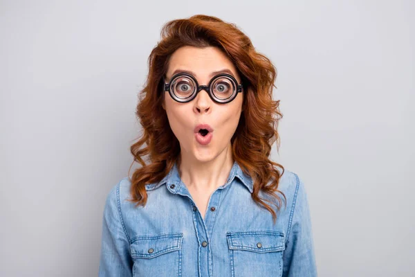 Close up photo of astonished funny woman look impressed on sales discount novelty scream shout wear style clothes isolated over grey color background — 스톡 사진
