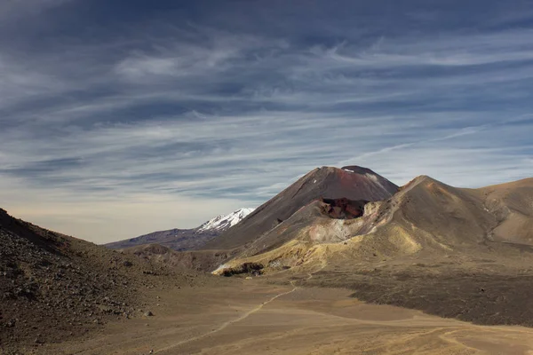 Cráter rojo y monte Ngauruhoe —  Fotos de Stock