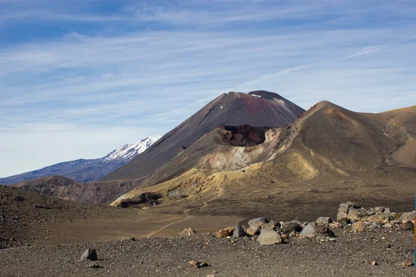 Cráter rojo y monte Ngauruhoe — Foto de Stock