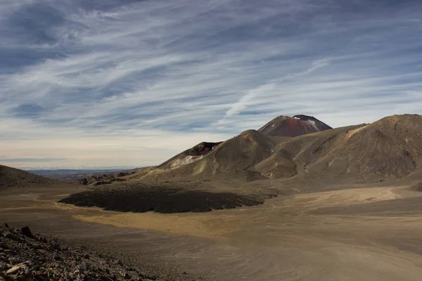 Kırmızı krater ve Mount Ngauruhoe — Stok fotoğraf