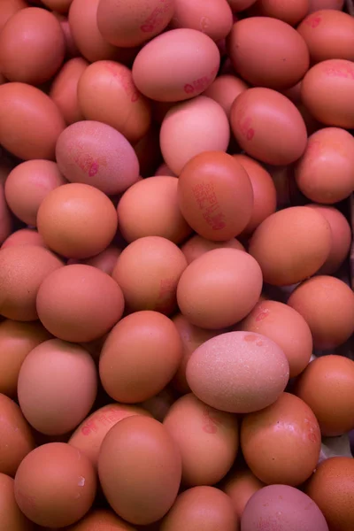 Verse Bruine Eieren Een Markt Achtergrond Stockfoto