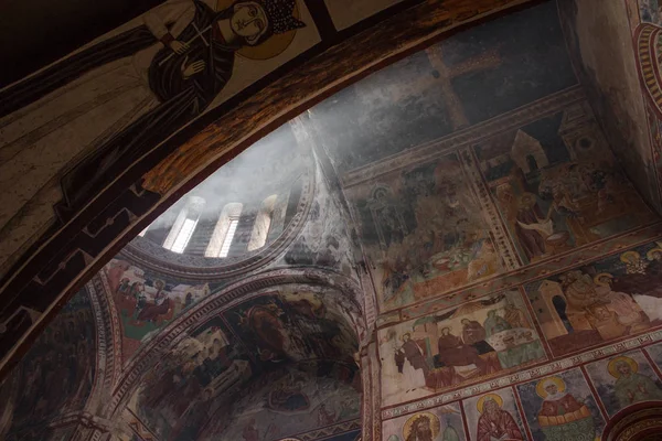 Gelati Monastery (Georgia) - frescos inside Cathedral of Virgin — Stock Photo, Image