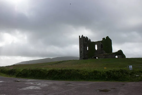 爱尔兰克里环城的城堡废墟 Ballycarberry城堡 — 图库照片