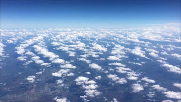 以上在天空中的云 — 图库视频影像