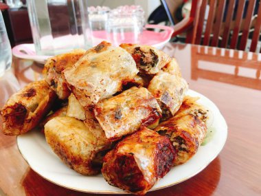 Tava Tet tatil için Vietnam'da Çin böreği