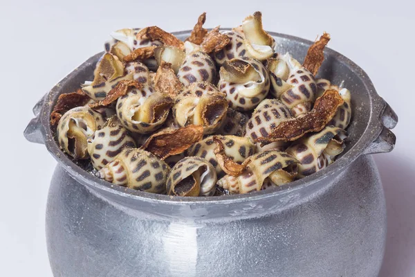 Escargots cuits à la vapeur au restaurant — Photo