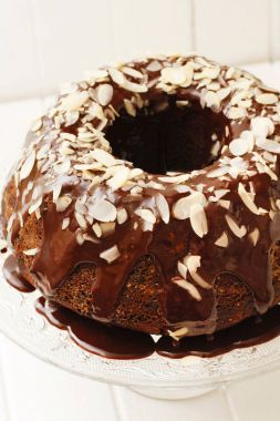 Dobele miller kuru beyaz zemin üzerine Kek karışımları