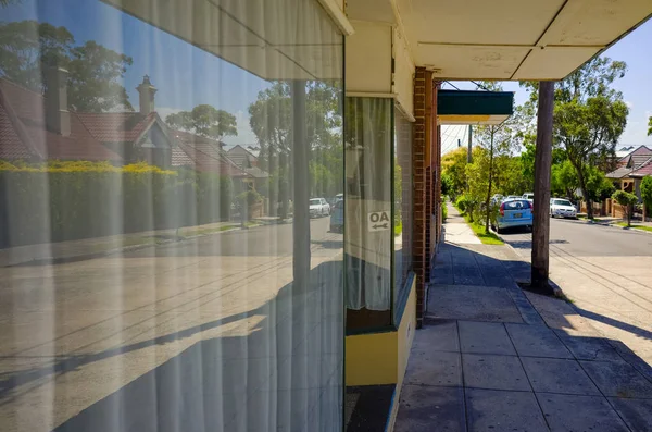 Dükkanı açık, kentsel Street, Sydney, Avustralya — Stok fotoğraf