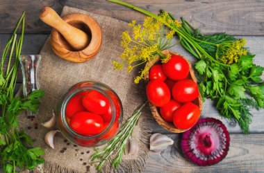 Pickling preserving tomatoes