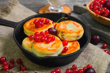 Baked fried cottage cheese