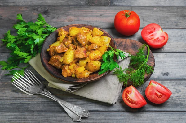 Patatas cocidas con carne —  Fotos de Stock