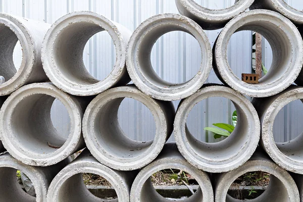 Tuyau en béton industriel pour la construction de bâtiments — Photo