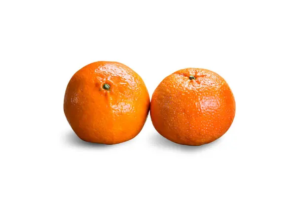 Oranges fraîches isolées sur fond blanc — Photo