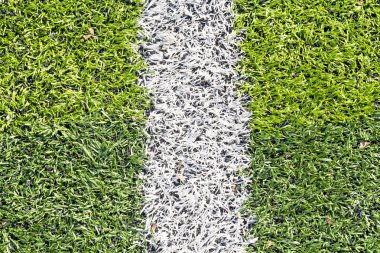 Satır işaretleme beyaz suni çim