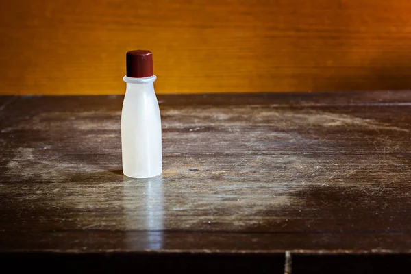 Бутылка Геля Ванны Старом Деревянном Столе — стоковое фото