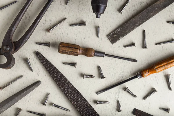 İnşaat araçları üzerinde ahşap açık renkli ayarlayın. Tamirci, marangoz, Oluşturucu için ürün yelpazesine sahip aygıtlar. Metin için yer kopyalayın. Üstten Görünüm