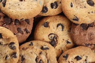 Çeşit çeşit Çikolata parçalı kurabiye. Arka plan kapatın. Üstten Görünüm