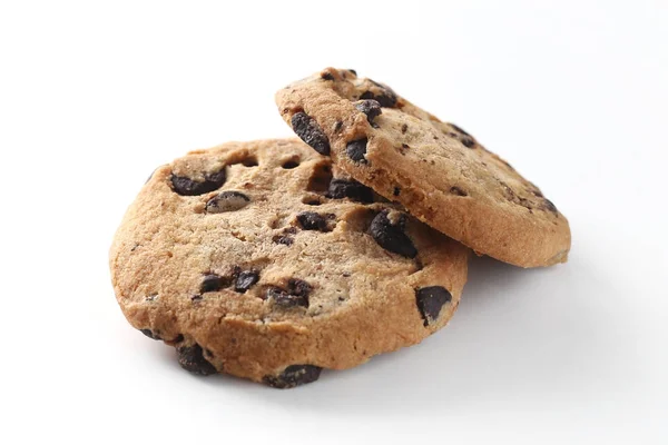Cookies avec pépites de chocolat isolé sur fond blanc — Photo