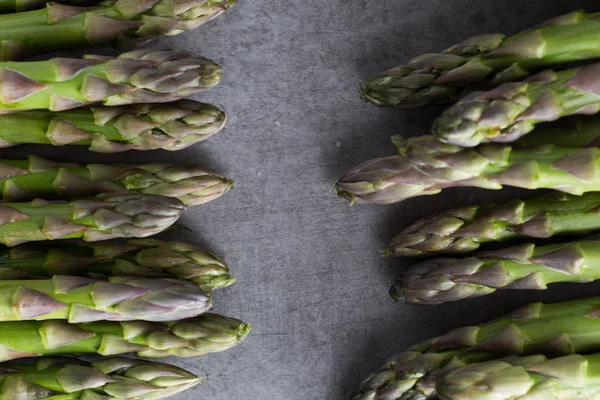 Demet kuşkonmaz. Organik ve sağlıklı gıda kavramı vejetaryen. Gıda arka plan ve dokular. Portre. Kopya alanı