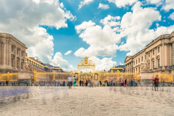 Versailles chateau. Frankrike. Utsikt över golden gate palatset. Royal — Stockfoto