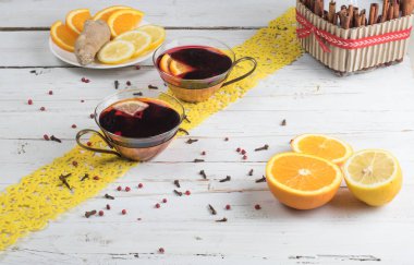 Bir fincan çay.