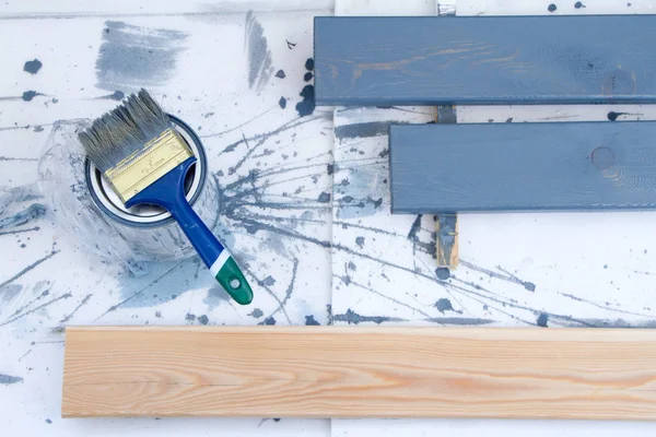 Antecedentes. Pinceles para pintar sobre lienzo de madera — Foto de Stock