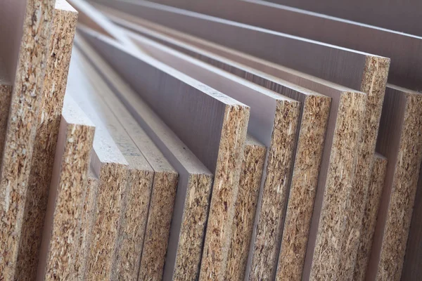 MDF, PARTICLE BOARD. Paneles de madera de diferentes espesores y colores . — Foto de Stock