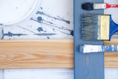 Arka plan sanat. Ahşap tuval üzerine resim için fırçalar