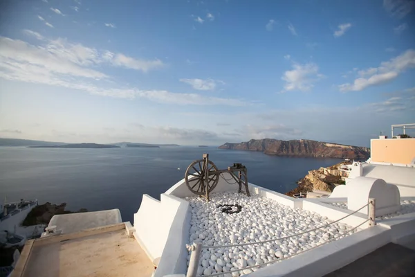 Architettura bianca sull'isola di Santorini, Grecia. — Foto Stock