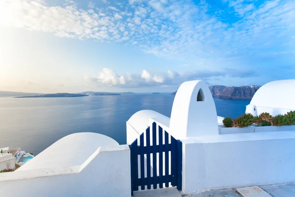 Architettura bianca sull'isola di Santorini, Grecia. Immagini Stock Royalty Free