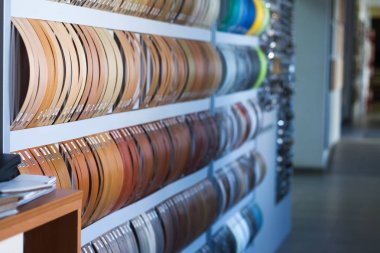 Pvc kenar ve melanin mobilya mağaza vitrin mobilya üretimi için çok renkli jaws.