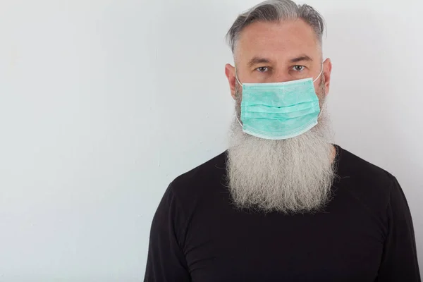 Medikal Maskeli Orta Yaşlı Sakallı Bir Adamın Portresi Yaşlılar Için — Stok fotoğraf