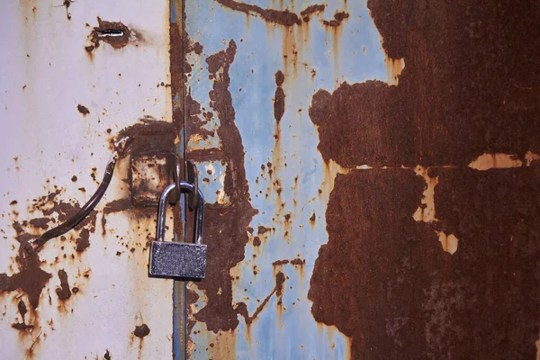 Multicolored Backdrop Rusty Metal Surface Blue Paint Flaking Metal Door — Stock Photo, Image