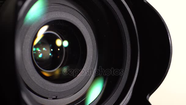 De lens van de camera. Close-up — Stockvideo