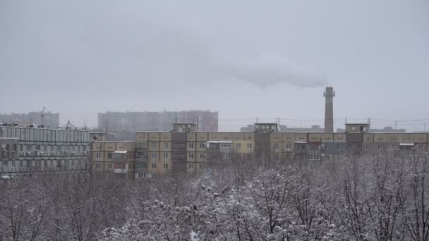 La nieve de la ciudad cayó — Vídeos de Stock