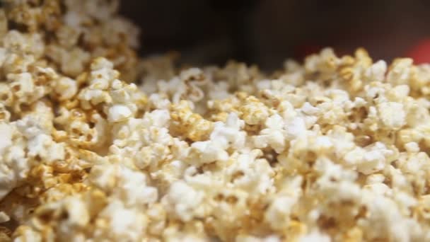 Un tas de pop-corn rôti 