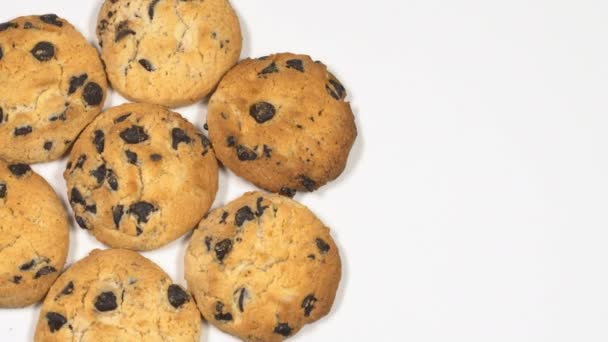 Biscuits with chocolate raisins — Stock Video