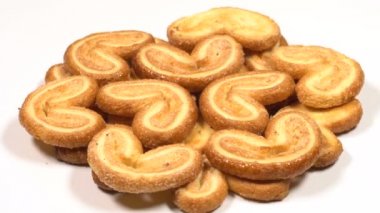 Krema şeker ile puf böreği