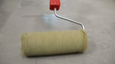 Zemin kat bir rulo ile