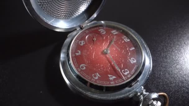 Old pocket watch of the USSR — Stock Video