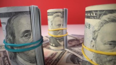 Kırmızıda dolar rulosu