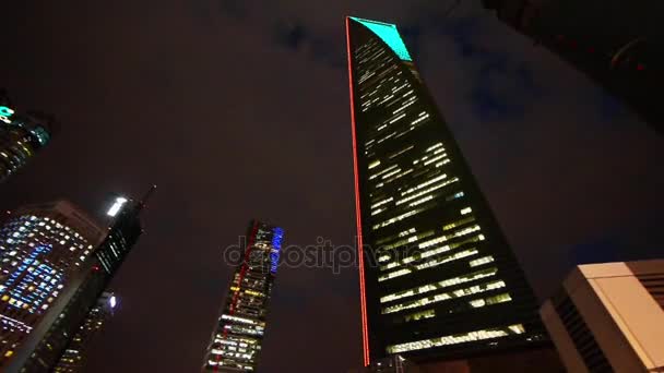 China, shanghai-12 Mar, 2016: edifício urbano moderno, shanghai pudong centro econômico marcos à noite . — Vídeo de Stock