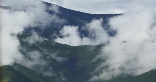 4 к пухкими хмари, масові перекидання Тибет горі & долині, дах світу. — стокове відео