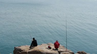 Çin-Eyl 12, 2016:Man üzerinde resif balık tutma.